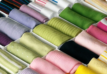 2025. aasta populaarseimad sokitrendid: värvimustrid ja materjalid